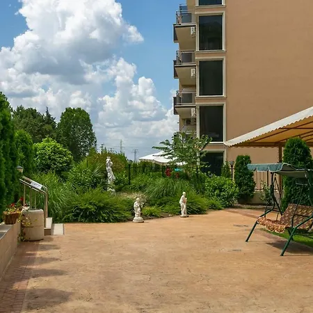 1bdr With Kitchen In Vip Zone Is *